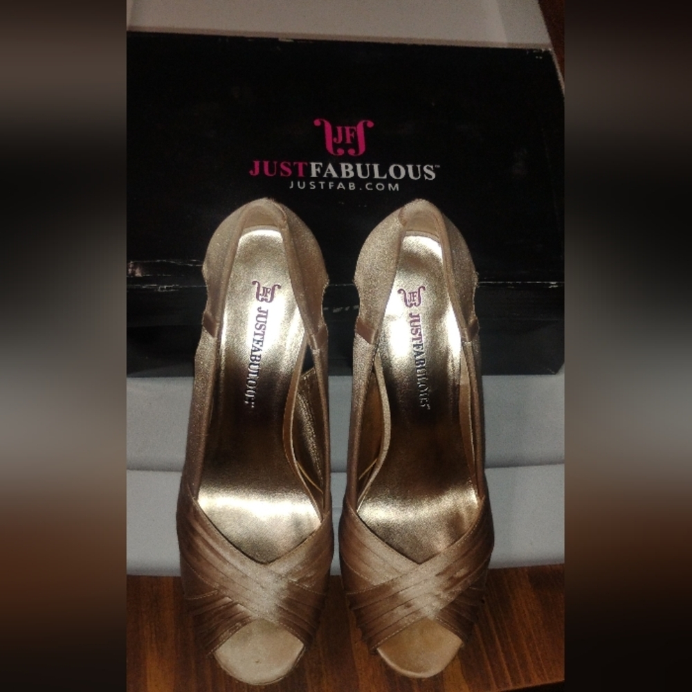 Just Fabulous Woman's High Heels Sz 7 - Picture 6 of 13